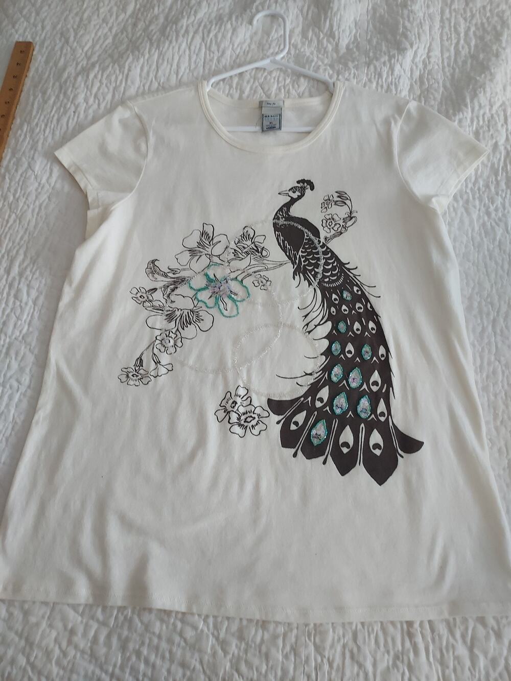 Old Navy Size XL Tiny Fit Peacock Knit Shirt Cap Sleeve Women's Beaded soft